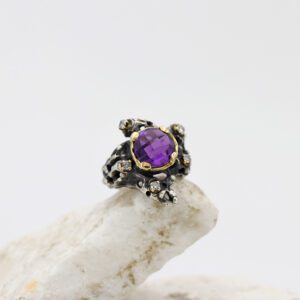 Silver and Gold Ring with Amethyst and Diamonds – Mars Collection
