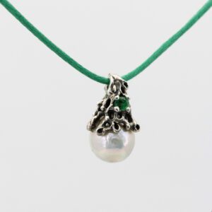 Silver Pendant with Emerald and Freshwater Pearl – Mars Collection
